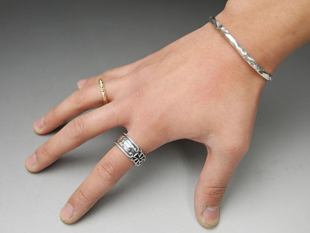 Deal Design - Gate Rail Wide Ring 2