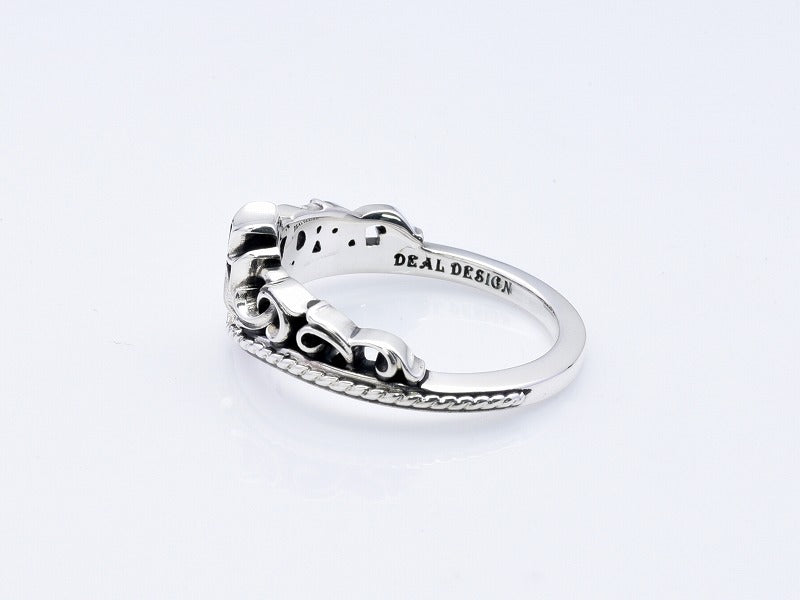 Deal Design - Gate Tiara Cross Ring 4