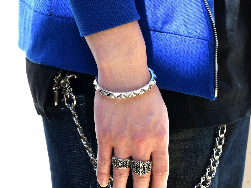 Deal Design - Geostud Bangle 4