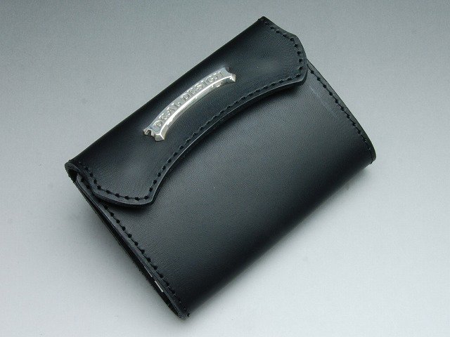 Deal Design - Glam Axe Key Case 1
