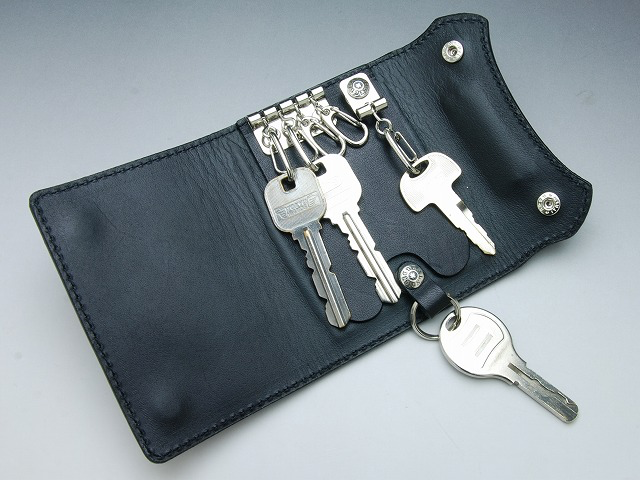 Deal Design - Glam Axe Key Case 2