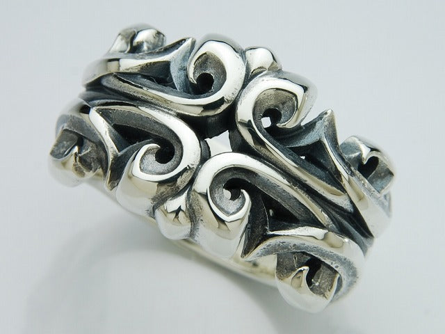 Deal Design - Glam Lip Ring 1
