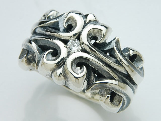 Deal Design - Glam Lip with Stone Ring 1