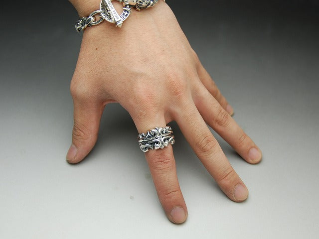 Deal Design - Glam Lip with Stone Ring 2