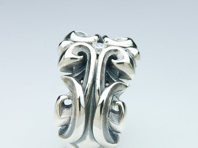Deal Design - Glam Lip with Stone Ring 3
