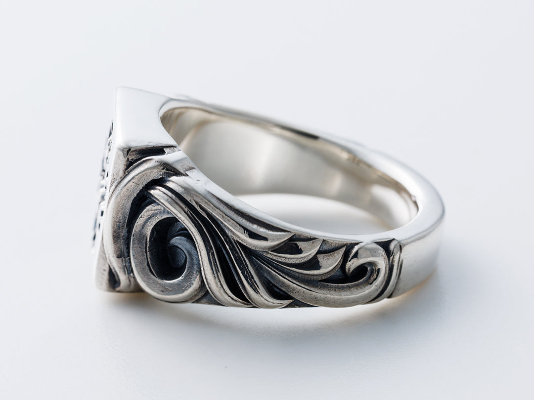 Deal Design - Grace Signet Ring 3