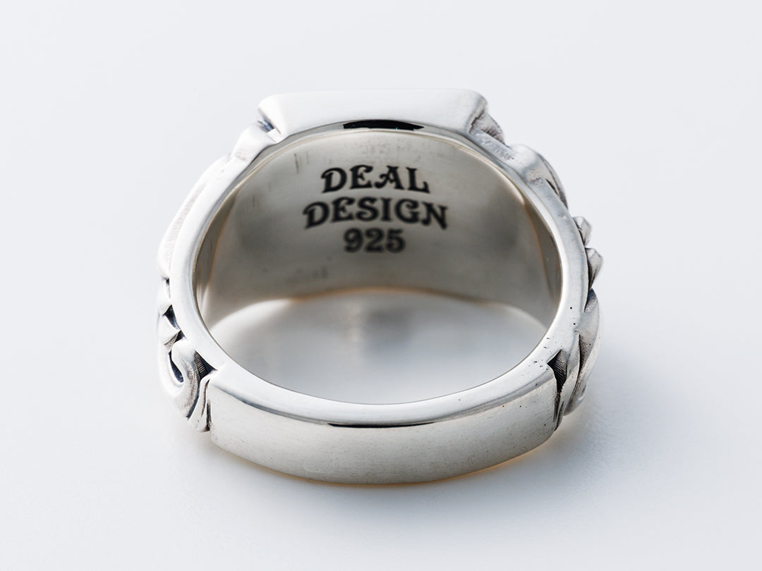 Deal Design - Grace Signet Ring 5