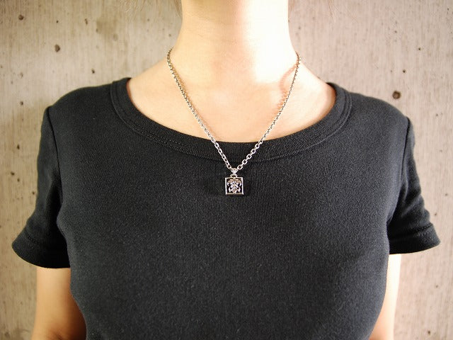 Deal Design - Grid Box Top Pendant 3