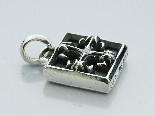 Deal Design - Grid Box Top Pendant 7