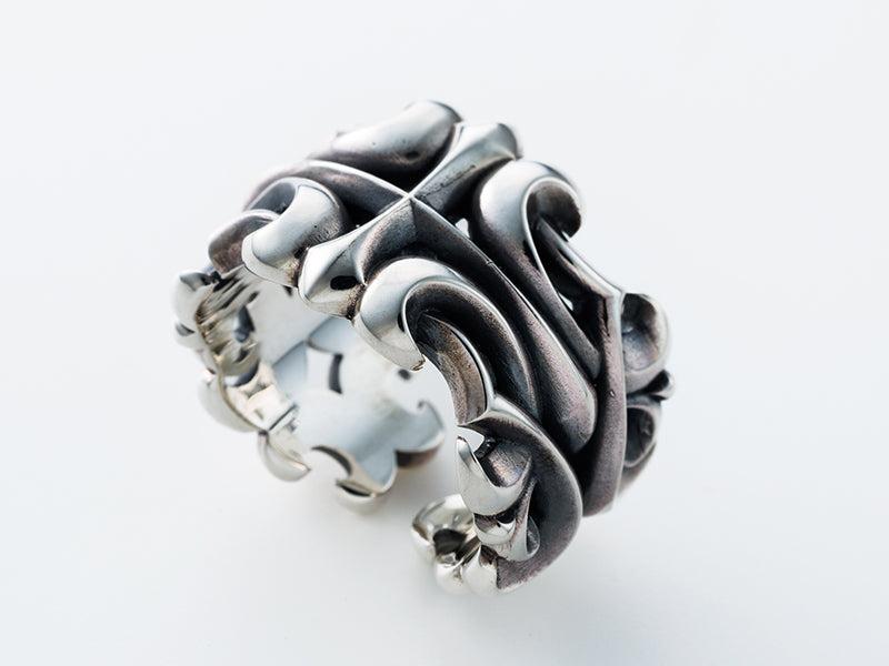 Deal Design - Horn Cross Ring 3