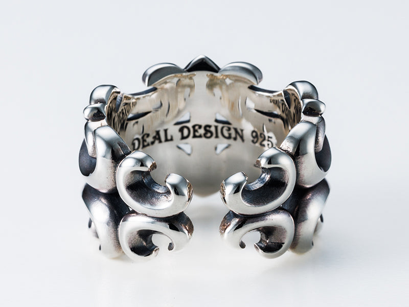 Deal Design - Horn Cross Ring 6