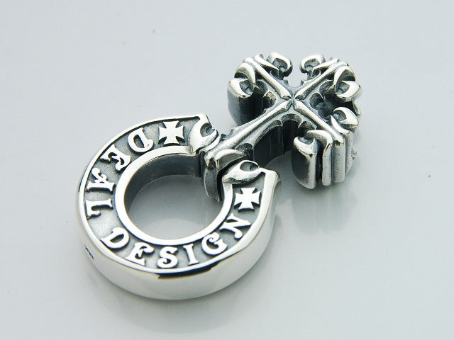 Deal Design - Horseshoe Knocker Cross 3