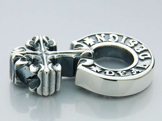 Deal Design - Horseshoe Knocker Cross 4