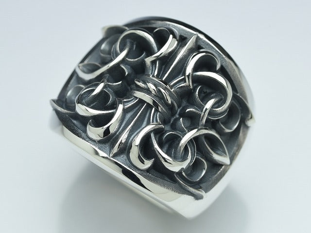 Deal Design - Huge Gate Ring 1