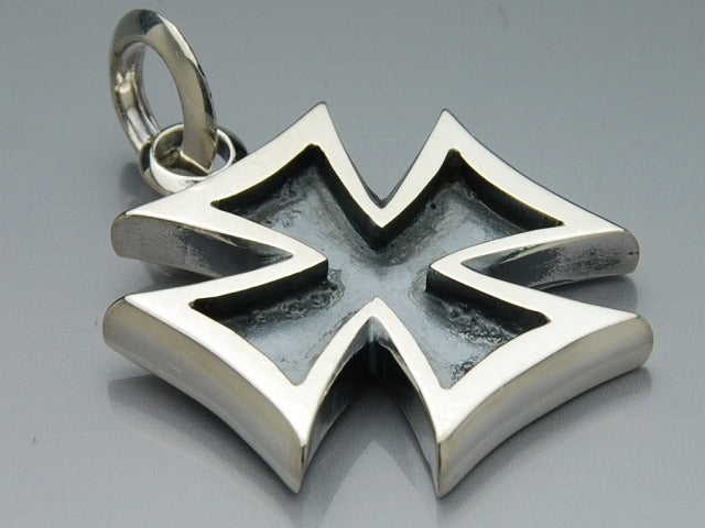 Deal Design - Iron Cross Medium 3