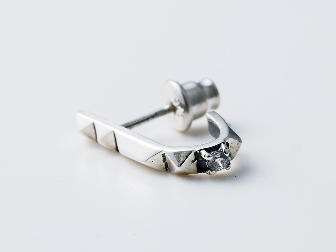 Deal Design - J Hoop : Studs 2