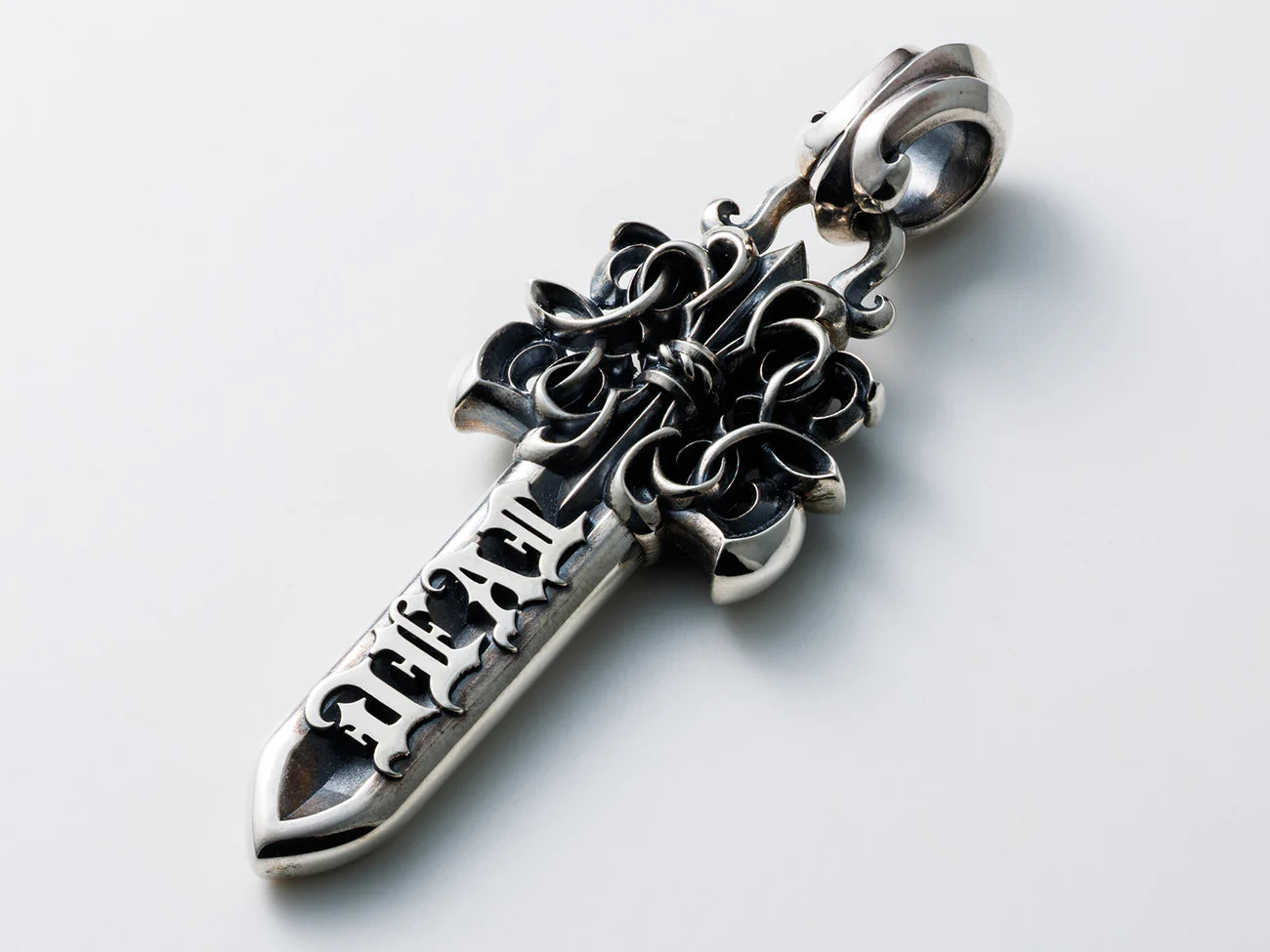Deal Design pendant for unisex | Deal Design | KG Dagger Huge