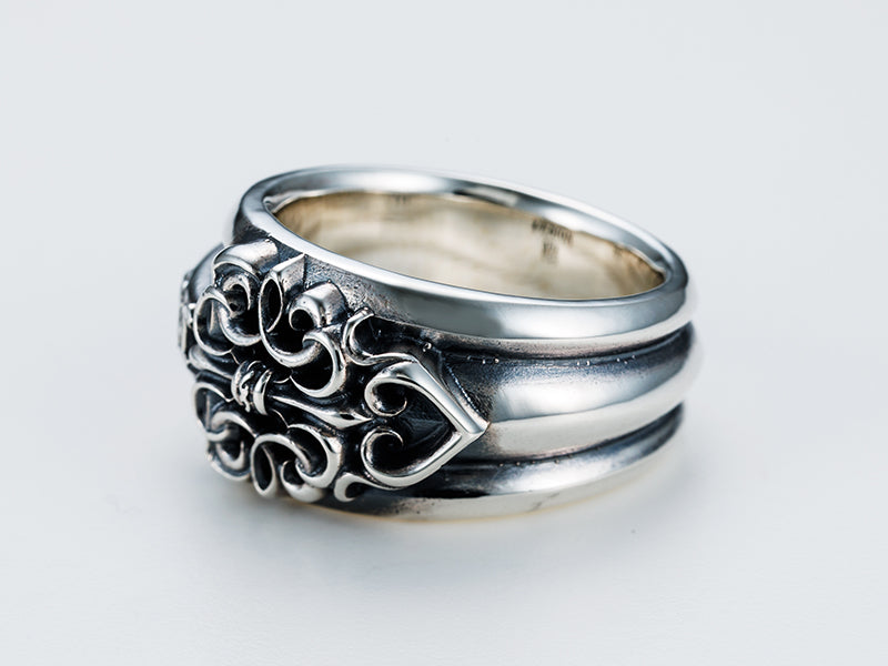 Deal Design - KG Dagger Ring 3