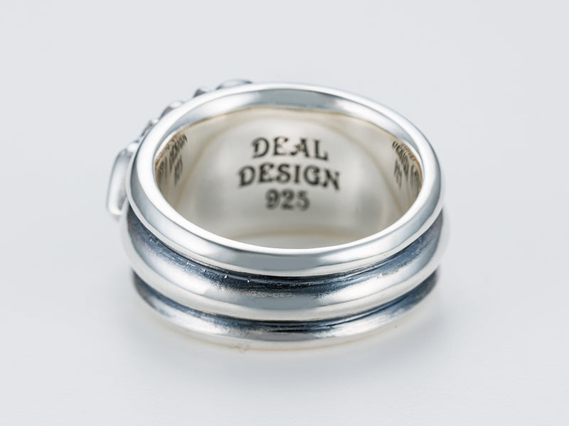 Deal Design - KG Dagger Ring 5