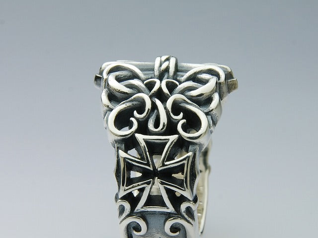 Deal Design - King Gate Ring 3