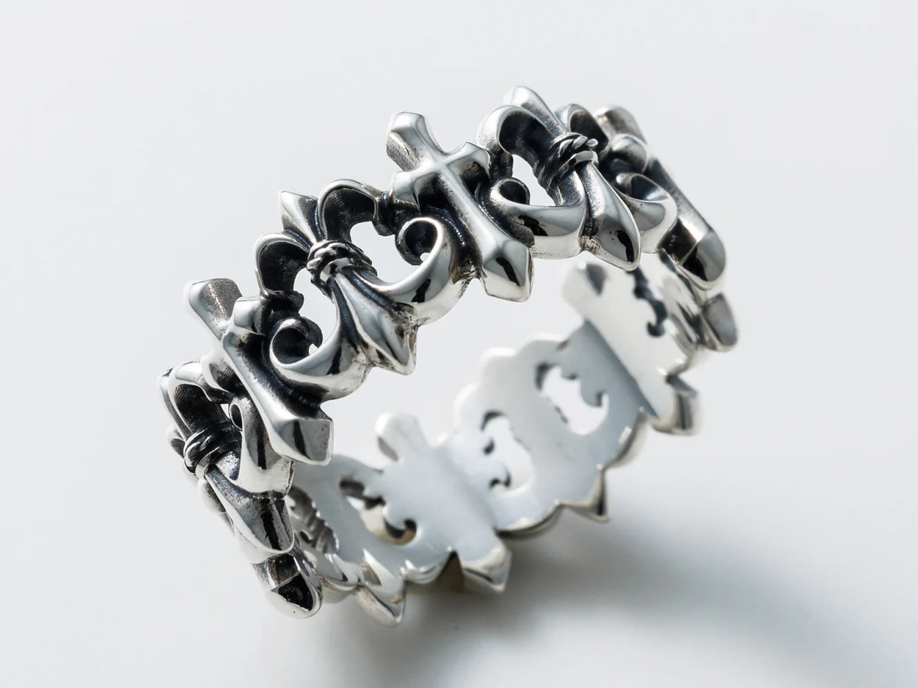 Deal Design - Knight Lily Ring 3