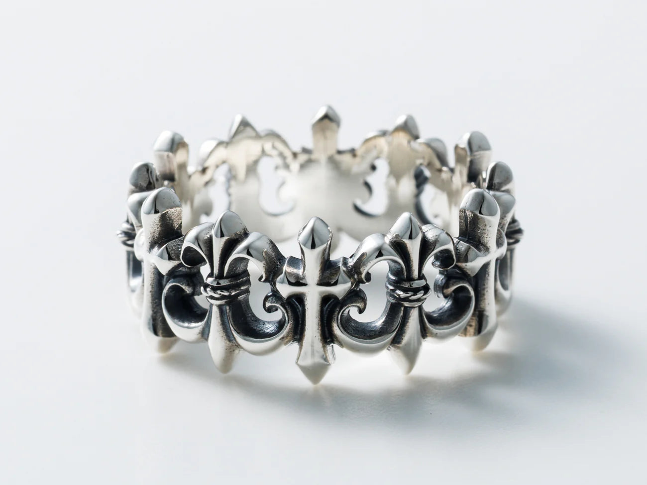 Deal Design - Knight Lily Ring 4