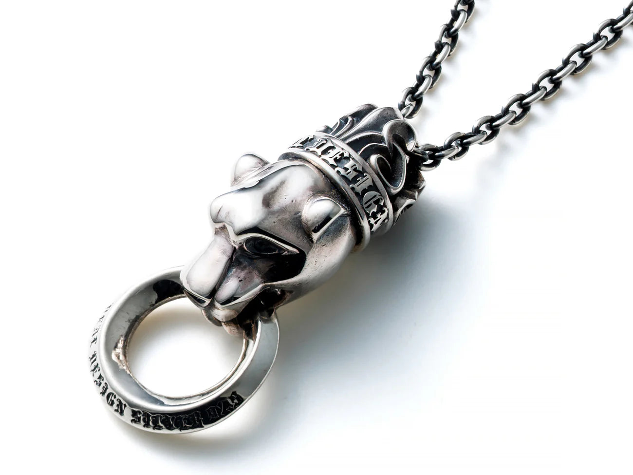 Deal Design - Knuckle Panther Pendant 1