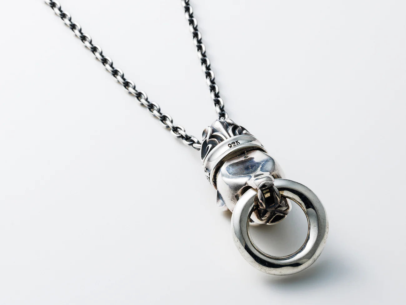 Deal Design - Knuckle Panther Pendant 3