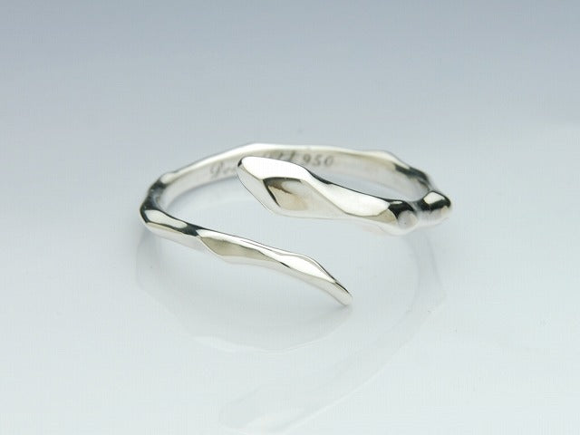 Deal Design - Line Snake Ring 3