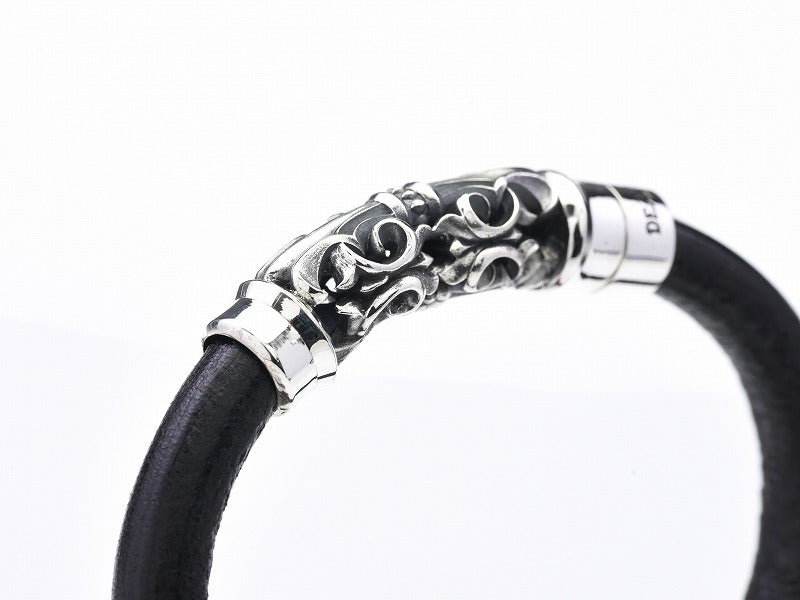 Deal Design - Magnet Bracelet : Leather 2