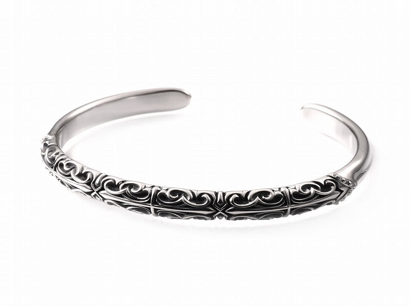 Deal Design - Masquerade Line Bangle 2