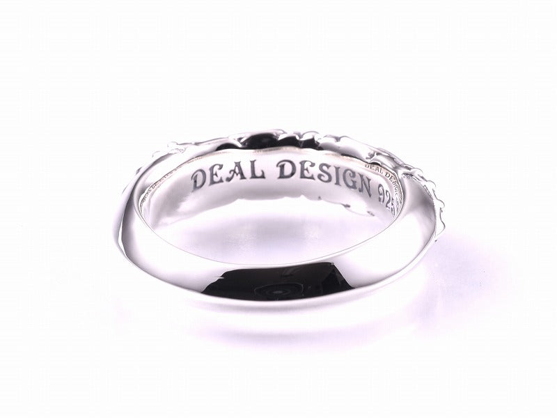Deal Design - Masquerade Line Ring 5