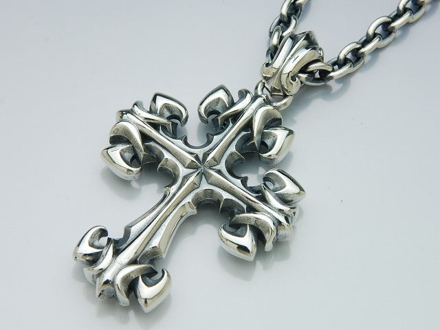 Deal Design - Medium Lily Cross 1