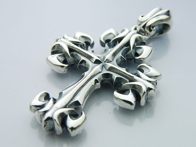 Deal Design - Medium Lily Cross 3