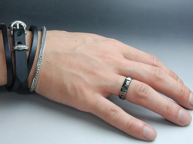 Deal Design - Mission Studs Ring 3