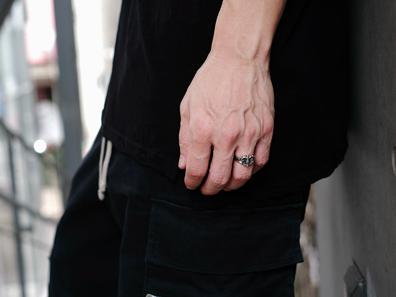 Deal Design - Naked Lily Ring: Small 6