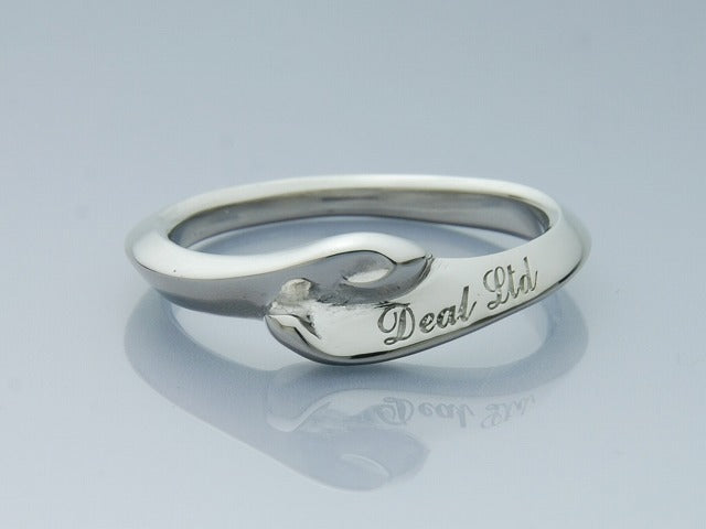 Deal Design - One Flag Pt900 Ring 3