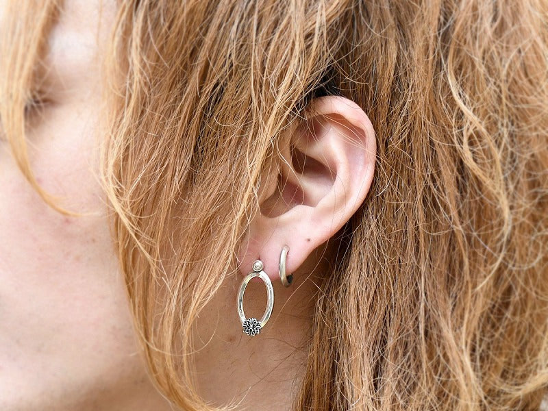 Deal Design - Oval Sign Earrings 2