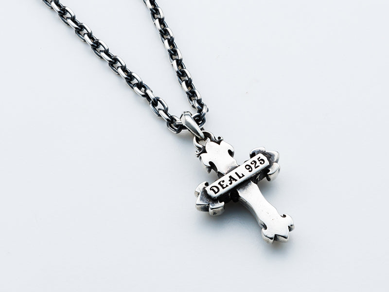 Deal Design - Overlap Cross Pendant 3