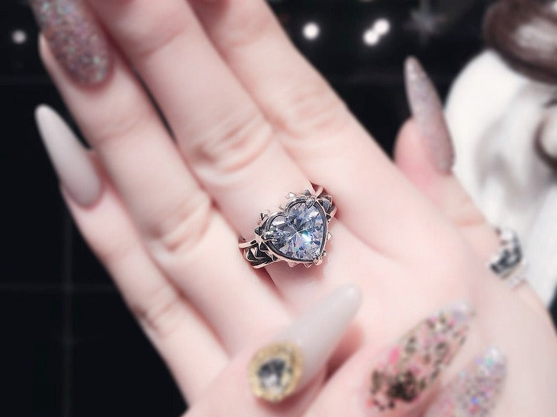 Deal Design - Pain Heart Ring 4