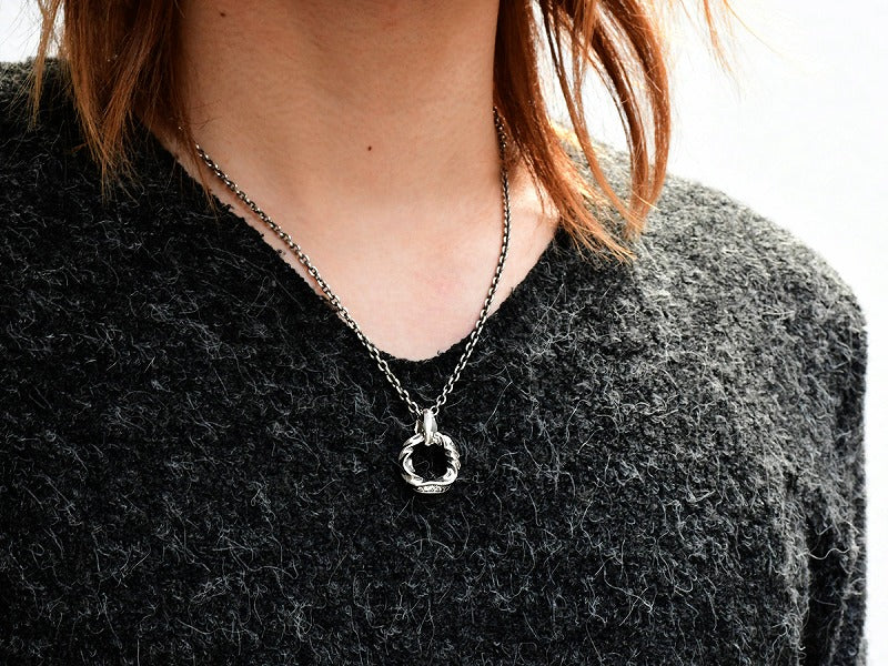 Deal Design - RT: Clack Pendant 5