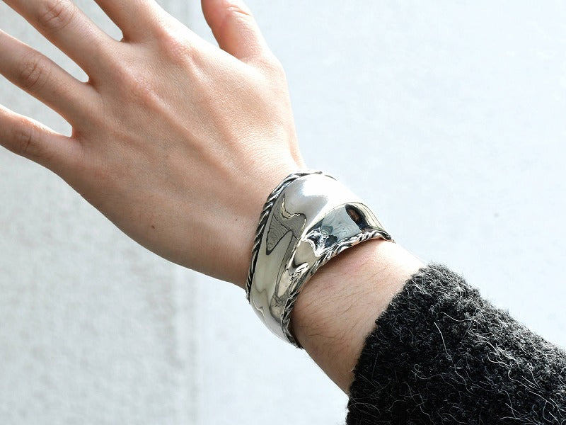 Deal Design - RT : Ghost Cuff 4