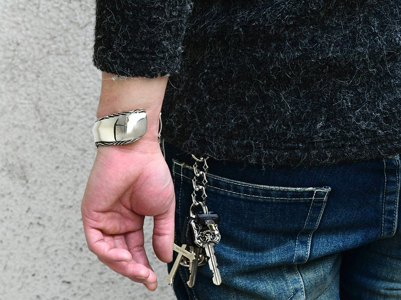 Deal Design - RT : Ghost Cuff 5