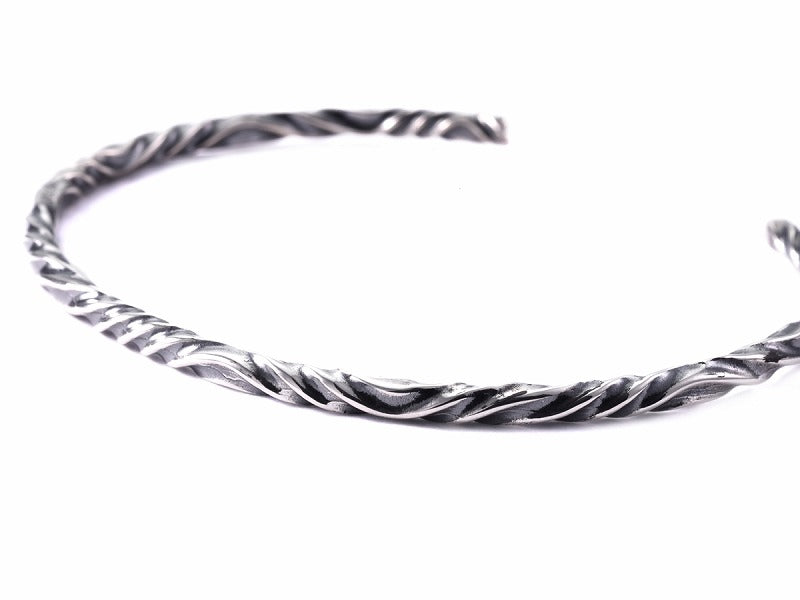 Deal Design - Reverse Twist Bangle 3mm 2