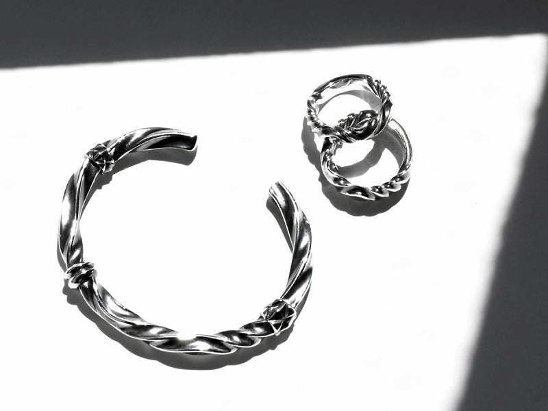 Deal Design - Reverse Twist Bangle 4