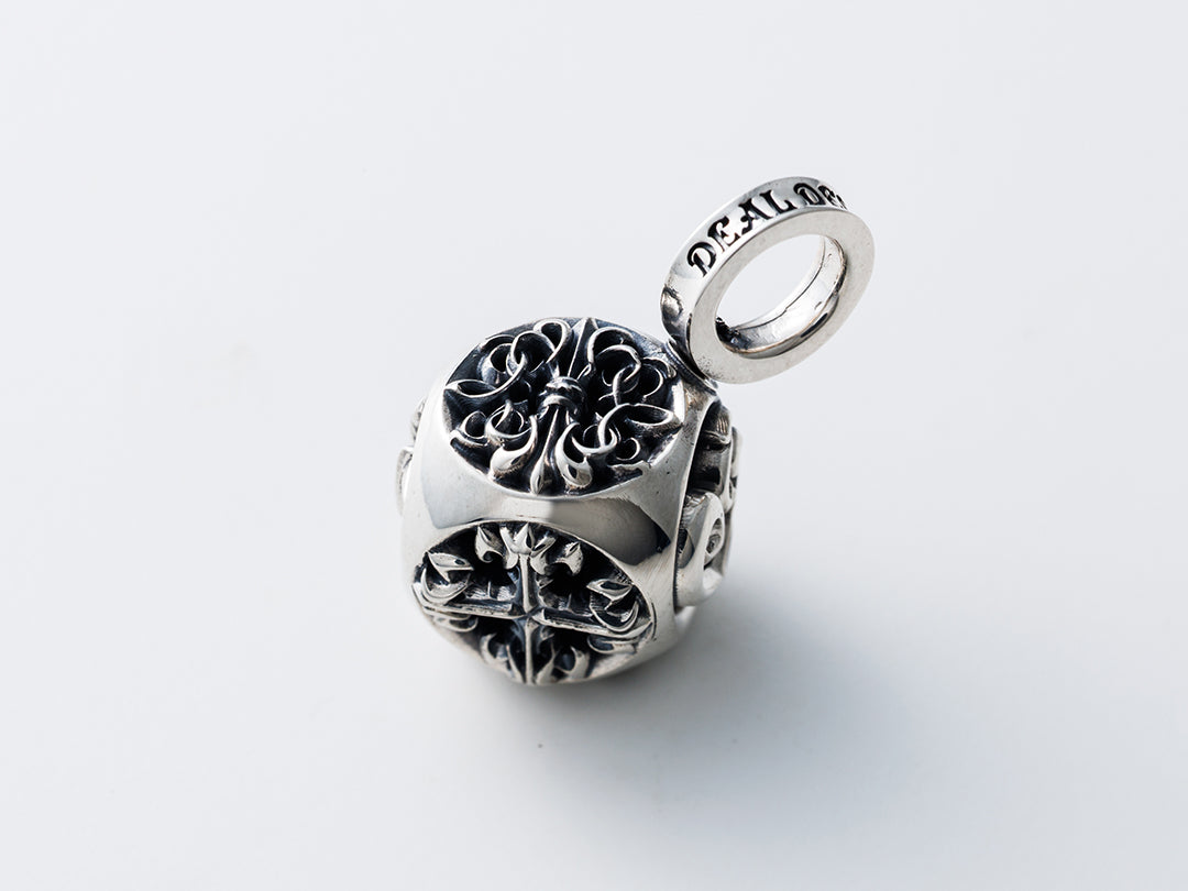 Deal Design - Rolling Dice : Multi Pendant 2