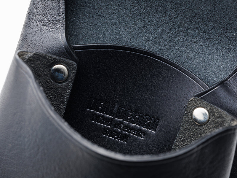 Deal Design - Round Fold Wallet : Stitched Model 7