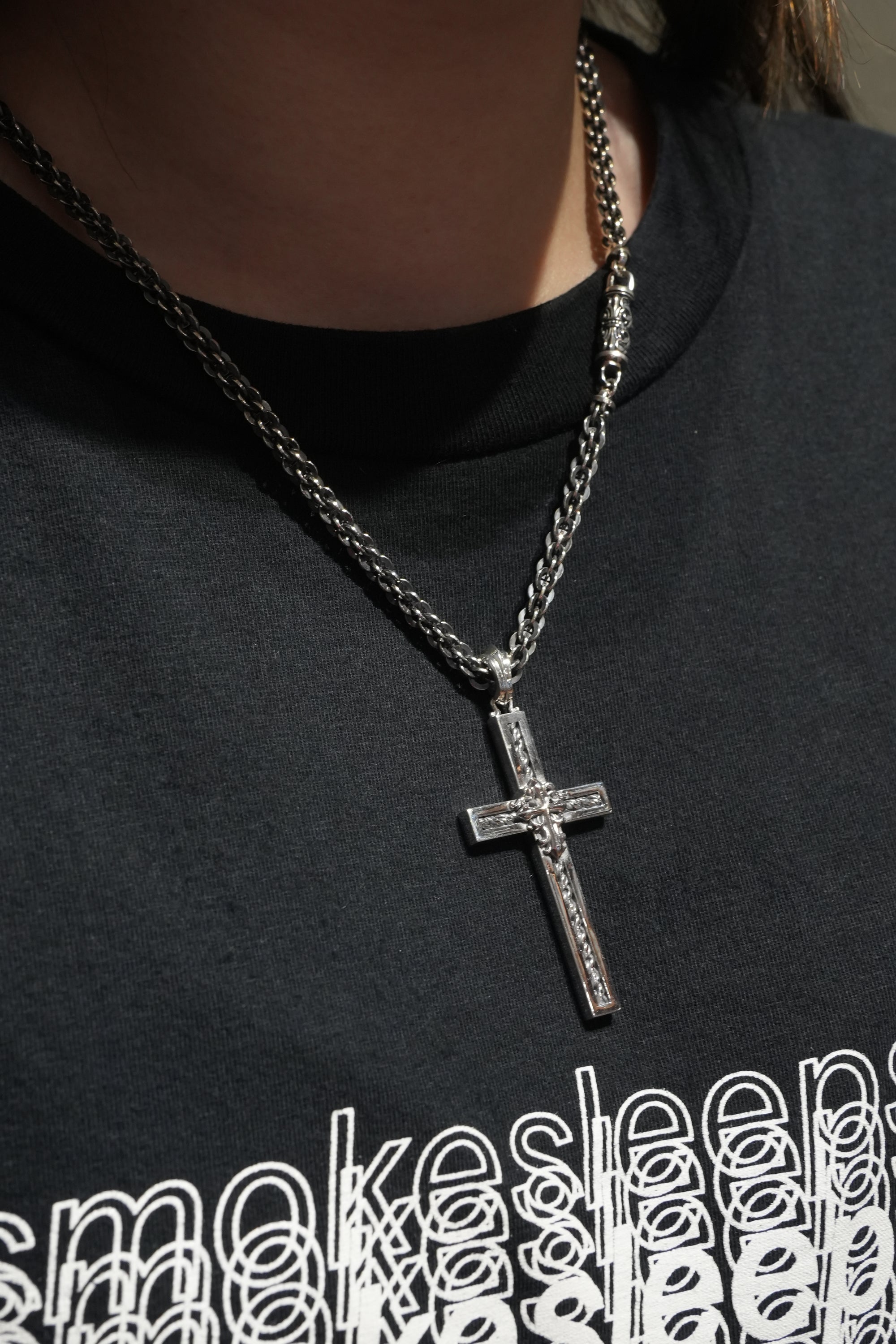 Deal Design - Ruins Cross Pendant 8