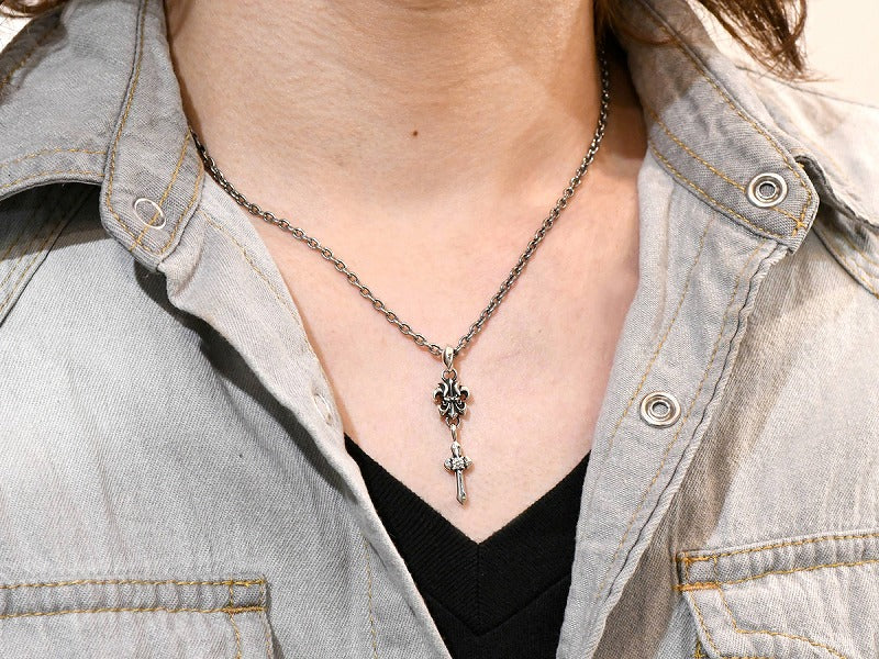 Deal Design - Shake Lily Cross Pendant 4