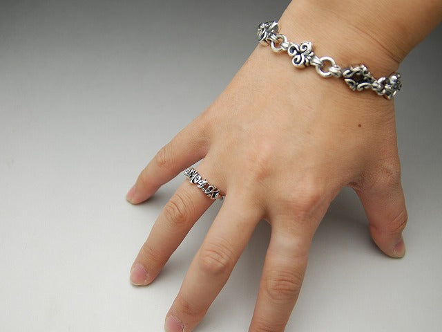 Deal Design - Shuffle Number Silver Ring 2